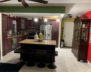 4770 Nw 85th Avenue - Photo Thumbnail 8