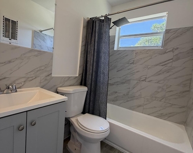 149 W 17th Street - Photo Thumbnail 6