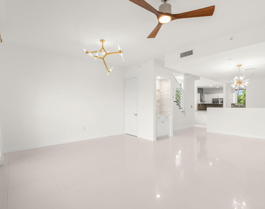 622 Ne 10th Avenue - Photo Thumbnail 24