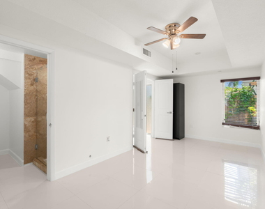 622 Ne 10th Avenue - Photo Thumbnail 14