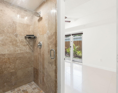 622 Ne 10th Avenue - Photo Thumbnail 17