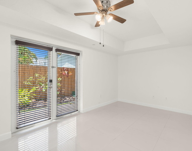 622 Ne 10th Avenue - Photo Thumbnail 15
