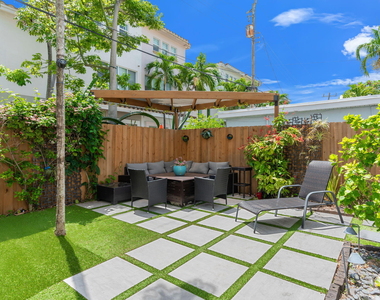 622 Ne 10th Avenue - Photo Thumbnail 2