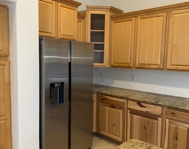 4542 N 111th Drive - Photo Thumbnail 29