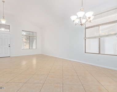 4542 N 111th Drive - Photo Thumbnail 2
