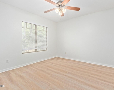4542 N 111th Drive - Photo Thumbnail 18