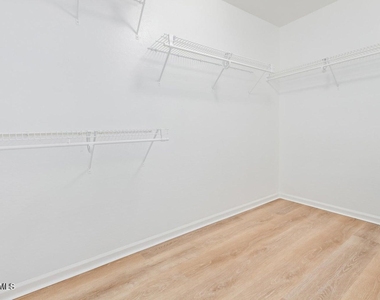 4542 N 111th Drive - Photo Thumbnail 14