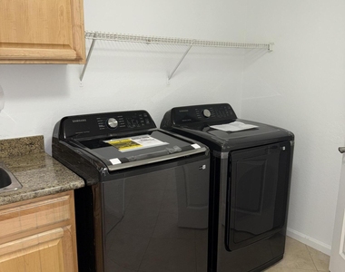 4542 N 111th Drive - Photo Thumbnail 28