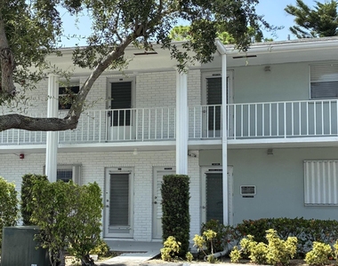 2600 Sw 22nd Avenue - Photo Thumbnail 1