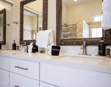 660 N Stacie Court - Photo Thumbnail 22