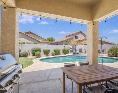 660 N Stacie Court - Photo Thumbnail 30