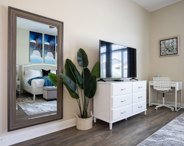 660 N Stacie Court - Photo Thumbnail 20