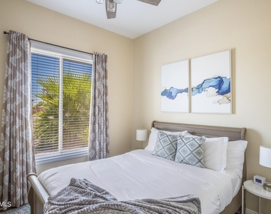 660 N Stacie Court - Photo Thumbnail 27