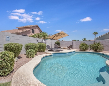 660 N Stacie Court - Photo Thumbnail 32