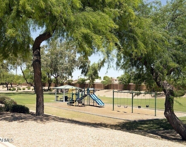 660 N Stacie Court - Photo Thumbnail 41