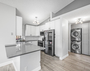2826 Stoneway Lane - Photo Thumbnail 10