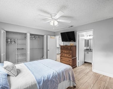 2826 Stoneway Lane - Photo Thumbnail 14