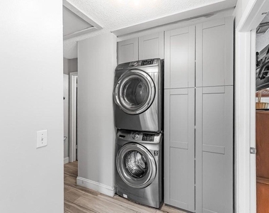 2826 Stoneway Lane - Photo Thumbnail 11