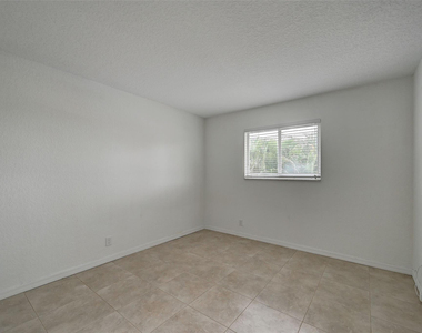2020 Ne 56th Street - Photo Thumbnail 16