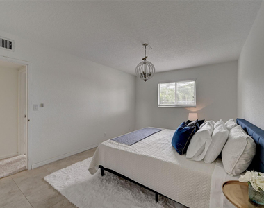 2020 Ne 56th Street - Photo Thumbnail 11
