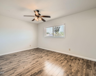 6220 E Gold Dust Avenue - Photo Thumbnail 14