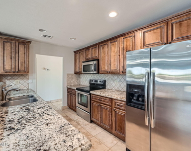 6220 E Gold Dust Avenue - Photo Thumbnail 8