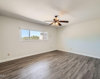 6220 E Gold Dust Avenue - Photo Thumbnail 11