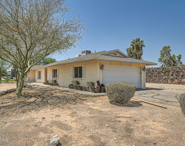 6220 E Gold Dust Avenue - Photo Thumbnail 1