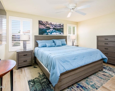 6831 S Coral Gable Drive - Photo Thumbnail 7