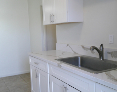 1134 S Roosevelt Street S - Photo Thumbnail 7