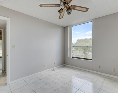 6751 N University Drive - Photo Thumbnail 20