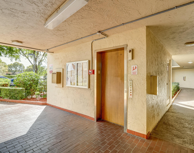 6751 N University Drive - Photo Thumbnail 4