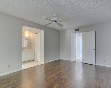 6751 N University Drive - Photo Thumbnail 28