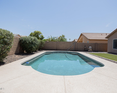 1710 E Oakland Street - Photo Thumbnail 23