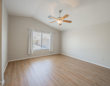 1710 E Oakland Street - Photo Thumbnail 11