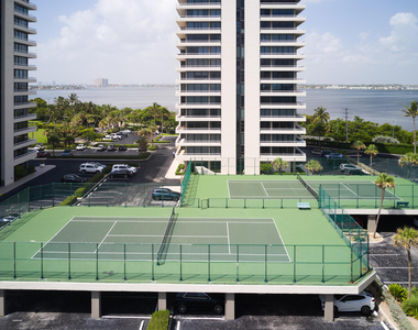 5550 N Ocean Drive - Photo Thumbnail 27