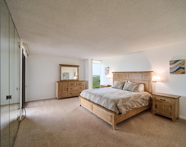 5550 N Ocean Drive - Photo Thumbnail 14