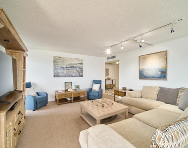 5550 N Ocean Drive - Photo Thumbnail 4