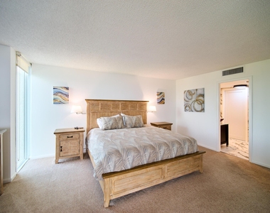 5550 N Ocean Drive - Photo Thumbnail 15