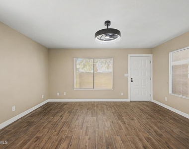 1432 W Emerald Avenue - Photo Thumbnail 5
