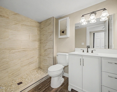 1432 W Emerald Avenue - Photo Thumbnail 17
