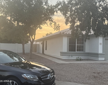 19519 N 53rd Drive - Photo Thumbnail 12