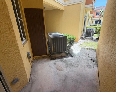 8928 Sw 18th Street - Photo Thumbnail 21