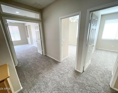 3720 W Rushmore Drive - Photo Thumbnail 13