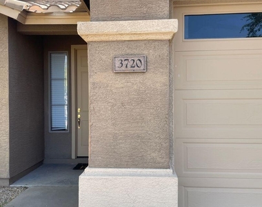 3720 W Rushmore Drive - Photo Thumbnail 1
