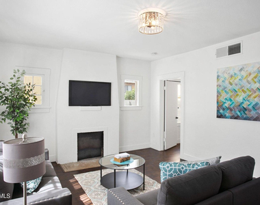 716 E Pierce Street - Photo Thumbnail 6