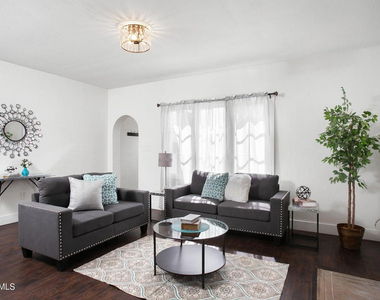 716 E Pierce Street - Photo Thumbnail 10