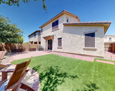 209 E Beatryce Street - Photo Thumbnail 2