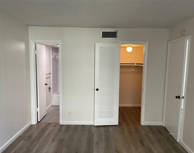 3099 Nw 48th Avenue - Photo Thumbnail 11