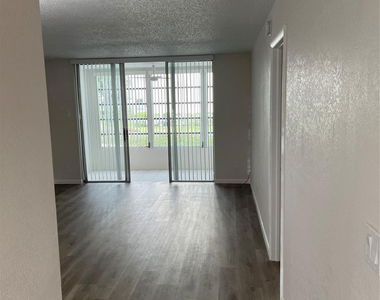3099 Nw 48th Avenue - Photo Thumbnail 5